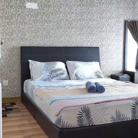 Dperdana -Dinies Pool,Wifi, Centre Of Kota Bharu, 4-5 Pax Apartment ภายนอก รูปภาพ