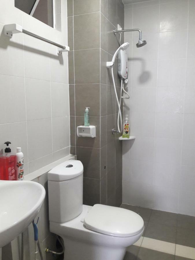 Dperdana -Dinies Pool,Wifi, Centre Of Kota Bharu, 4-5 Pax Apartment ภายนอก รูปภาพ