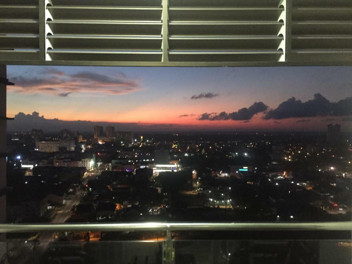 Dperdana -Dinies Pool,Wifi, Centre Of Kota Bharu, 4-5 Pax Apartment ภายนอก รูปภาพ